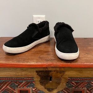 Steven by Steve Madden black suede faux fur platform sneakers - size 10